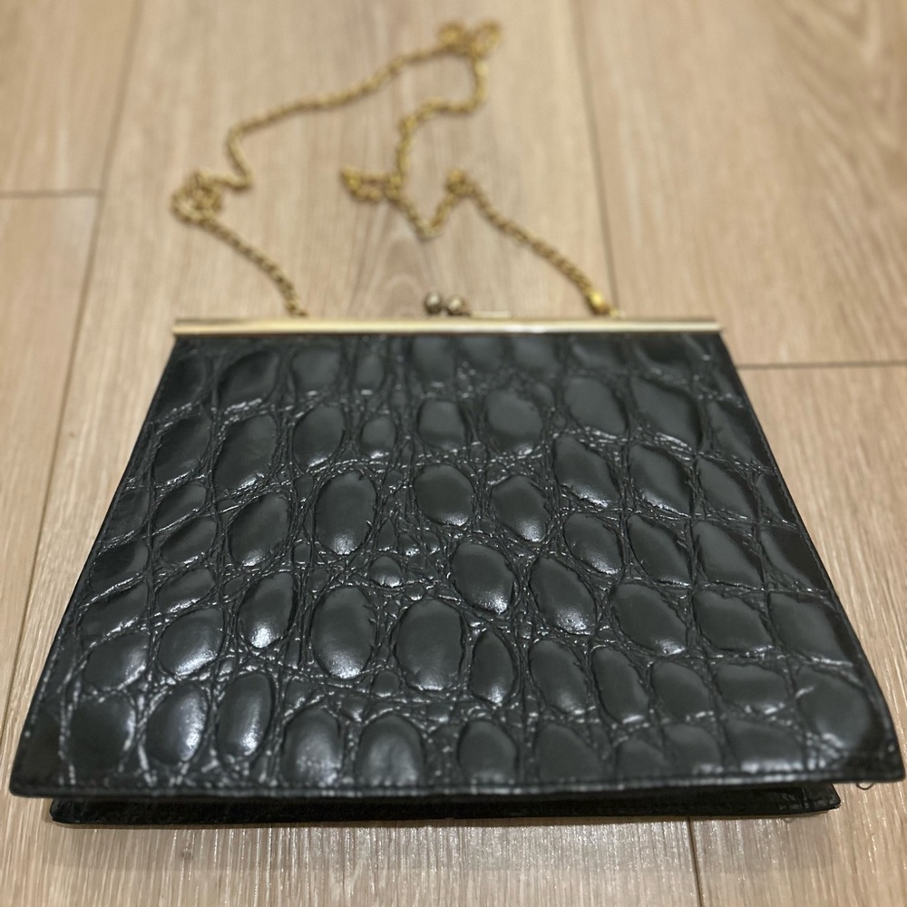 Leather bag vintage 10 x 7 inches